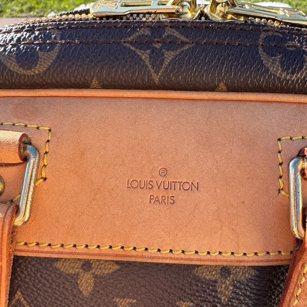 Louis Vuitton Excursion Monogram - Picture 6 of 13